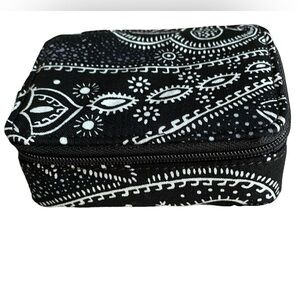 Vera Bradley Travel Pill Case NWT
